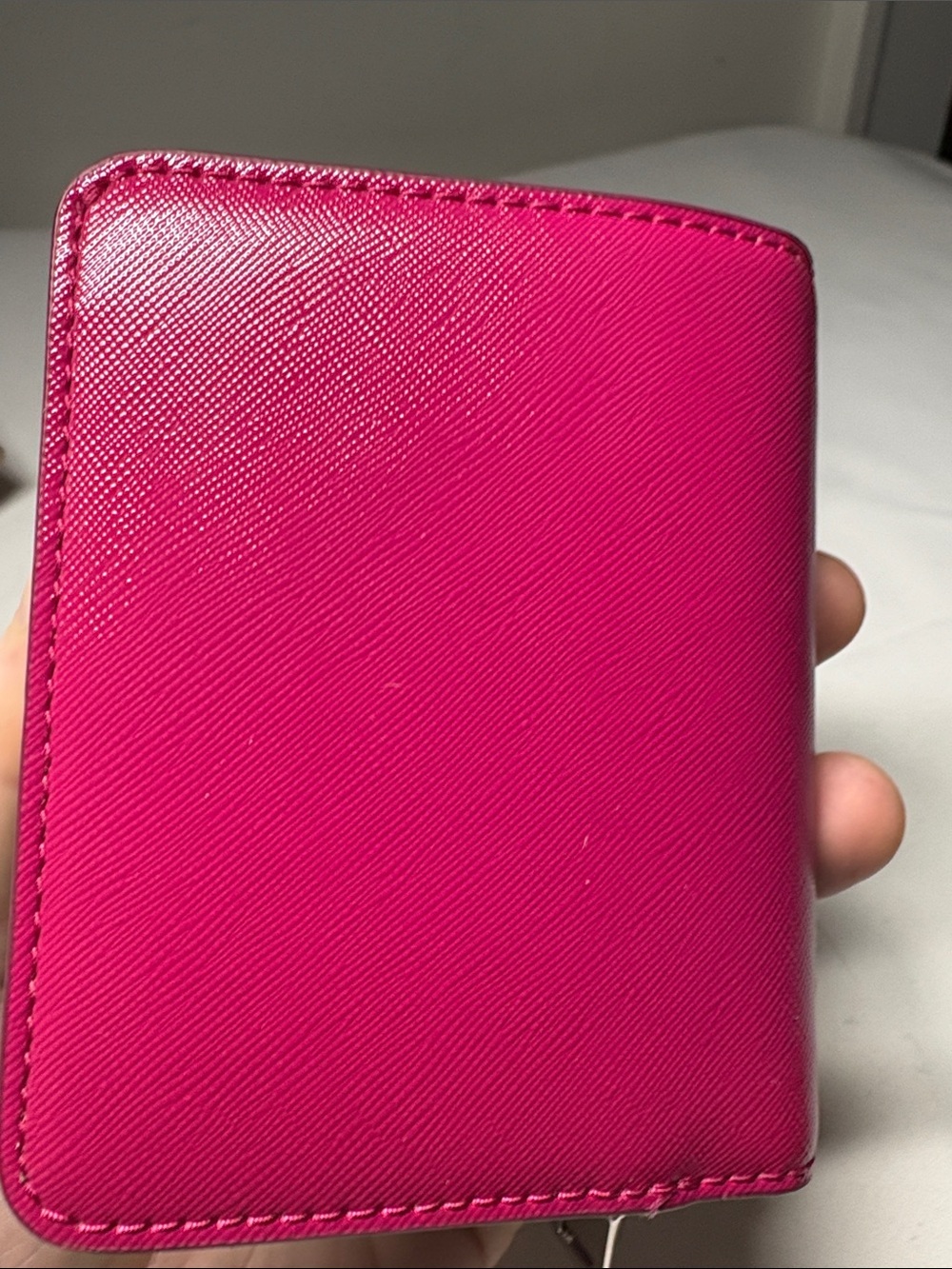 Marc Jacob’s NWOT Saffiano Leather Lipstick Pink Bi-fold Wallet - Picture 8 of 9